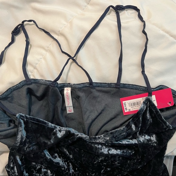 Crushed Velvet Shorts Romper - Picture 5 of 11